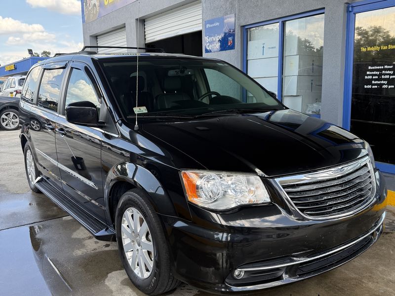 Used 2014 Chrysler Town and Country